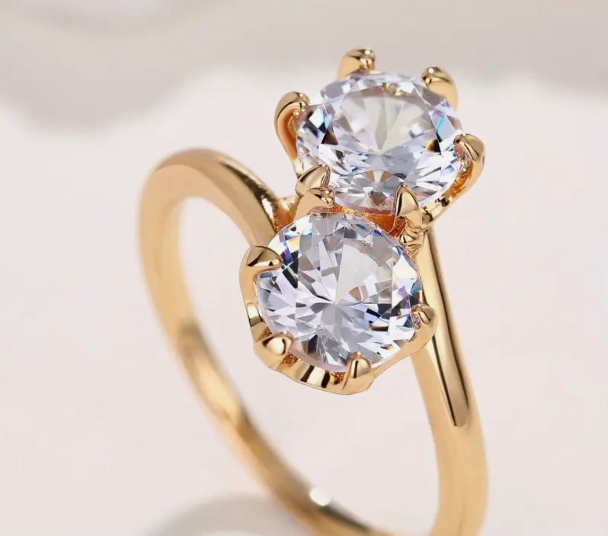 Jewellery- Ring Elegant Stone