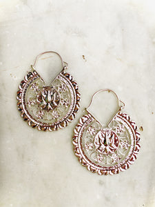 Jewellery - Earrings - Lotus. Silver.